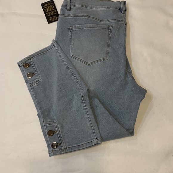 DG2 by Diane Gilman Virtual Stretch Button-Hem Skinny Jean - Basic - Siz… - Picture 14 of 16